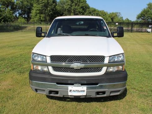 Used 2004 Chevrolet Silverado 2500 LS w/ Heavy-Duty Power Package image 4