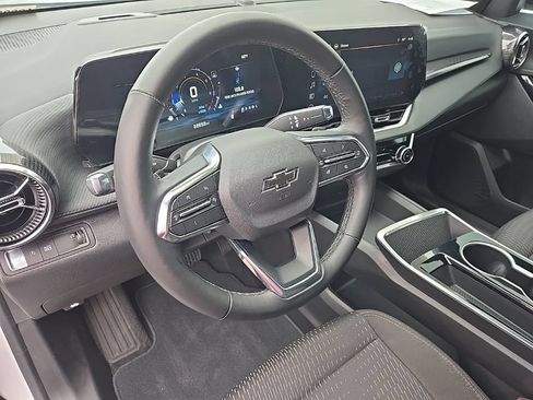 Used 2025 Chevrolet Equinox LT w/ Midnight Edition FWD image 14