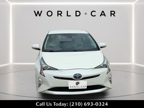 Used 2018 Toyota Prius Four Touring FWD image 2