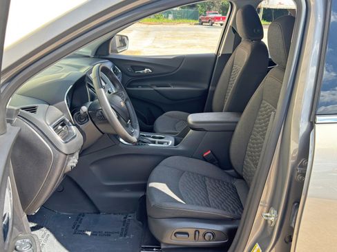 Used 2018 Chevrolet Equinox LT FWD image 15