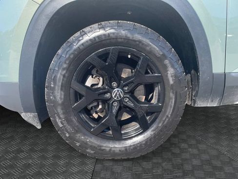 Used 2024 Volkswagen Atlas Peak Edition SE AWD/4WD image 14