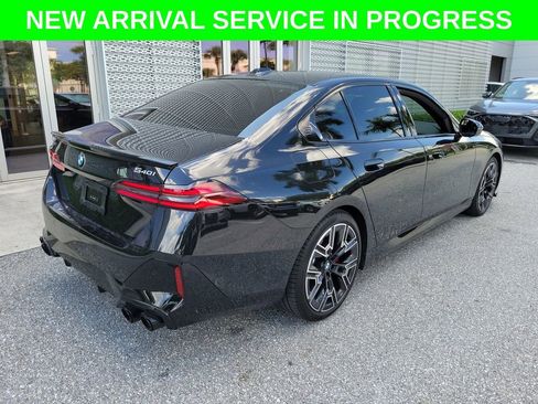 Used 2026 BMW 540i xDrive w/ M Sport Package AWD/4WD image 4