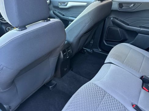Used 2022 Ford Escape SE AWD/4WD image 4