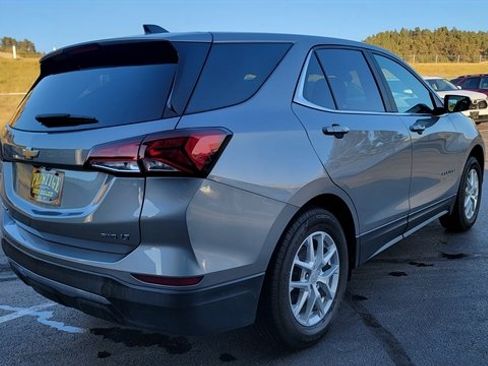 Used 2023 Chevrolet Equinox LT image 6