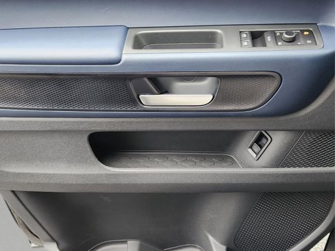 New 2025 Volkswagen ID. Buzz Pro S image 16