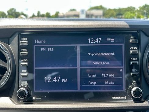 Used 2022 Toyota Tacoma TRD Sport w/ Technology Package AWD/4WD image 29