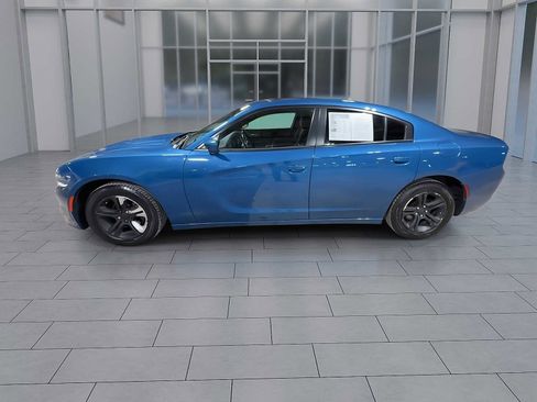 Used 2020 Dodge Charger SXT image 5