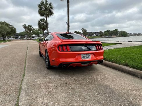 Used 2015 Ford Mustang GT Premium image 9