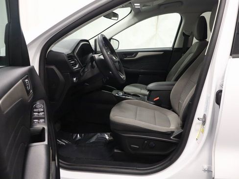 Used 2022 Ford Escape SE image 12