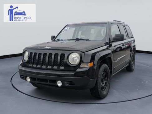 Used 2014 Jeep Patriot Sport w/ Power Value Group image 3