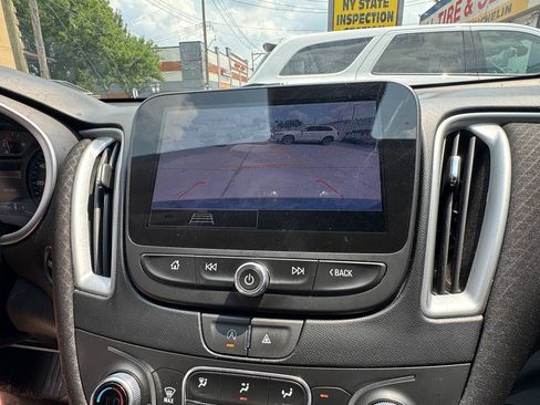 Used 2023 Chevrolet Malibu LT FWD image 12