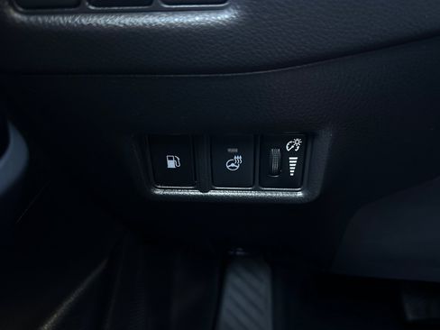 Used 2022 Toyota C-HR Nightshade image 27