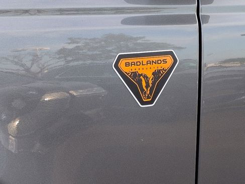 Used 2022 Ford Bronco Badlands w/ Sasquatch Package image 28