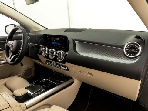 Used 2023 Mercedes-Benz GLA 250 image 28