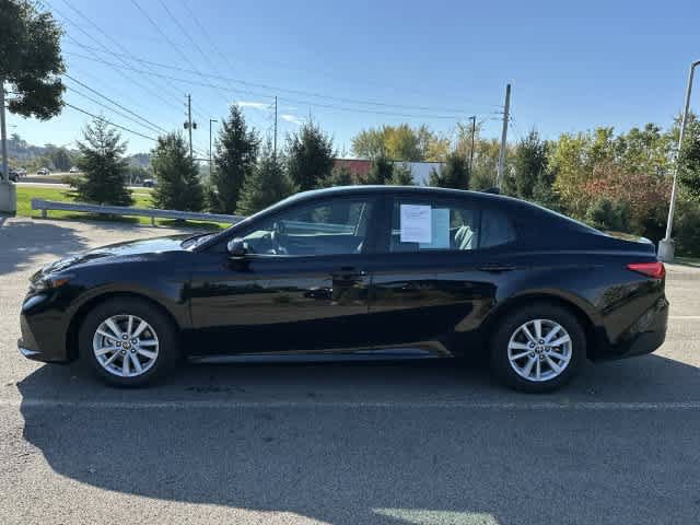 Used 2026 Toyota Camry LE w/ Convenience Package FWD image 2