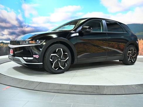 Used 2024 Hyundai Ioniq 5 SEL RWD image 4