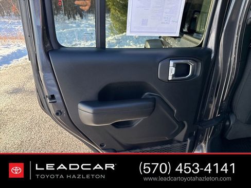 Used 2021 Jeep Wrangler Unlimited Sport image 13