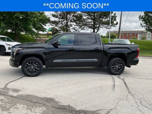 Used 2025 Toyota Tundra Platinum AWD/4WD image 3