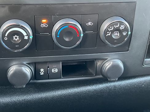 Used 2013 Chevrolet Silverado 2500 LT w/ Suspension Package, Off-Road image 19