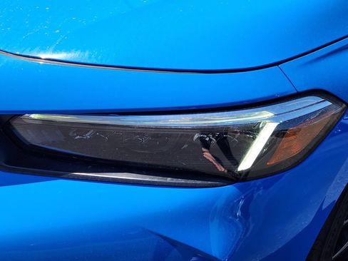 Used 2025 Honda Civic Sport image 8