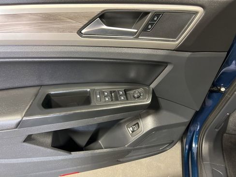 Used 2020 Volkswagen Atlas Cross Sport SE FWD image 12