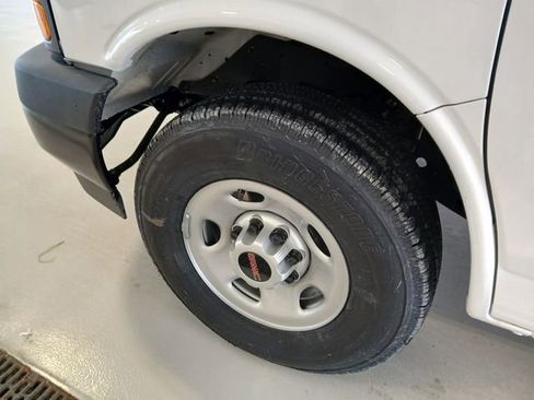 New 2026 GMC Savana 2500 Work Van w/ Driver Convenience Package image 30