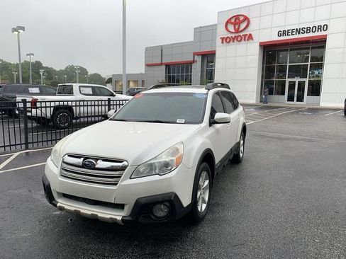 Used 2014 Subaru Outback 2.5i Limited AWD/4WD image 1