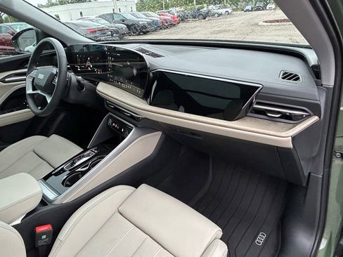 Used 2025 Audi Q5 Premium Plus w/ Premium Plus AWD/4WD image 50