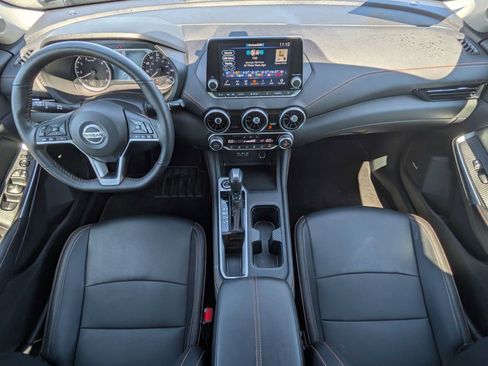 Used 2023 Nissan Sentra SR w/ SR Premium Package FWD image 23