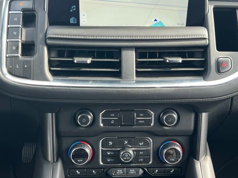 Used 2024 Chevrolet Suburban LT image 36