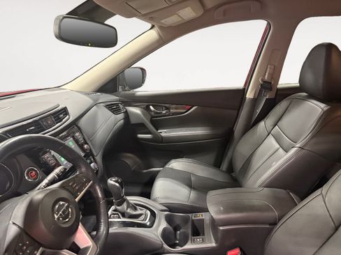 Used 2018 Nissan Rogue SL FWD image 10