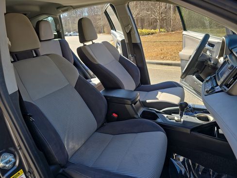 Used 2015 Toyota RAV4 XLE image 10