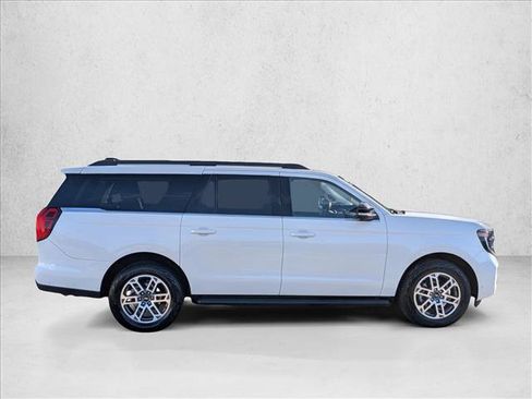 Used 2025 Ford Expedition Max Active AWD/4WD image 4