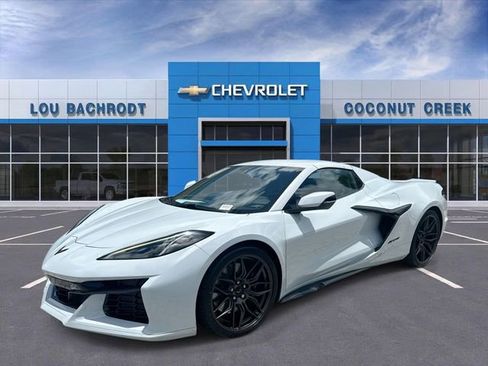 Used 2023 Chevrolet Corvette Z06 RWD image 4