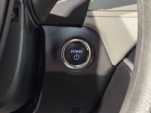Used 2024 Toyota RAV4 XLE AWD/4WD image 33