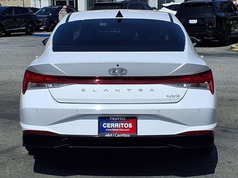 Used 2023 Hyundai Elantra Limited w/ Cargo Package image 4