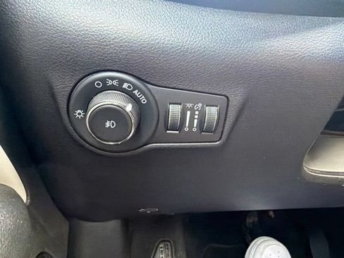Used 2023 Jeep Compass Limited AWD/4WD image 37