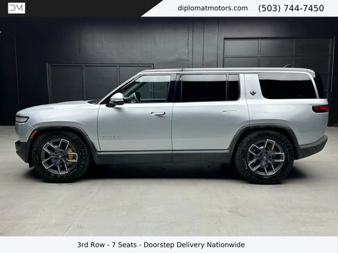 Used 2023 Rivian R1S Adventure image 3