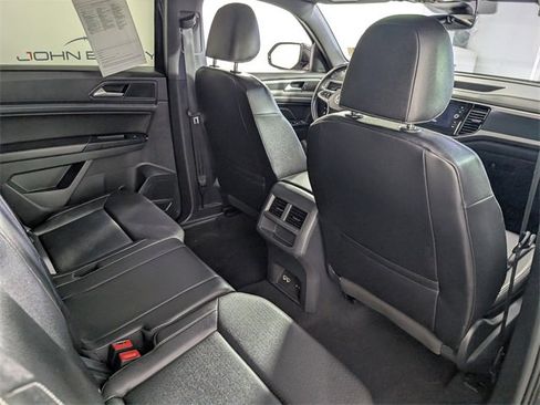 Used 2020 Volkswagen Atlas Cross Sport SEL R-Line image 23