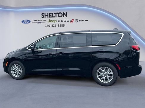 New 2025 Chrysler Pacifica Select w/ Uconnect Theater Family Group image 8