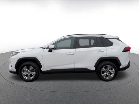 Used 2025 Toyota RAV4 XLE image 9