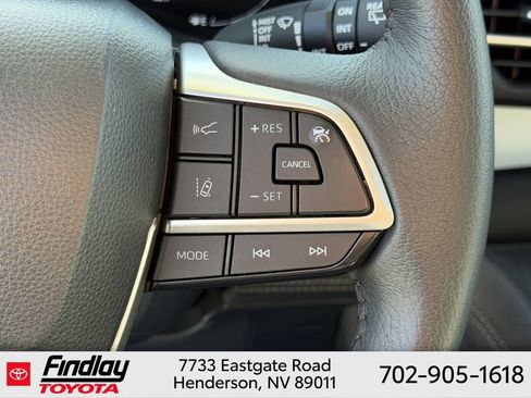 Certified 2026 Toyota Sienna XLE FWD image 24