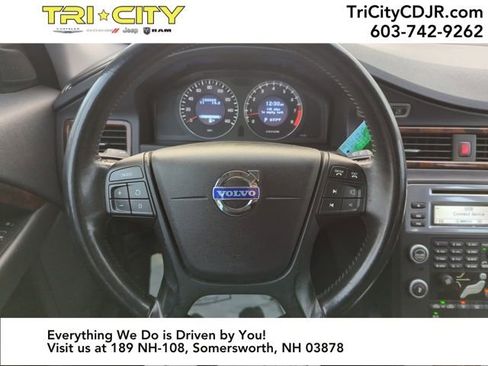 Used 2010 Volvo V70 R-Design image 16