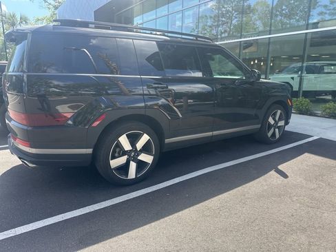 Used 2025 Hyundai Santa Fe Limited image 3