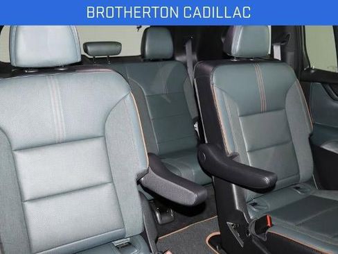 Certified 2025 GMC Acadia AT4 AWD/4WD image 24