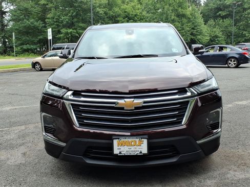 Certified 2023 Chevrolet Traverse LT w/ LT Premium Package AWD/4WD image 2