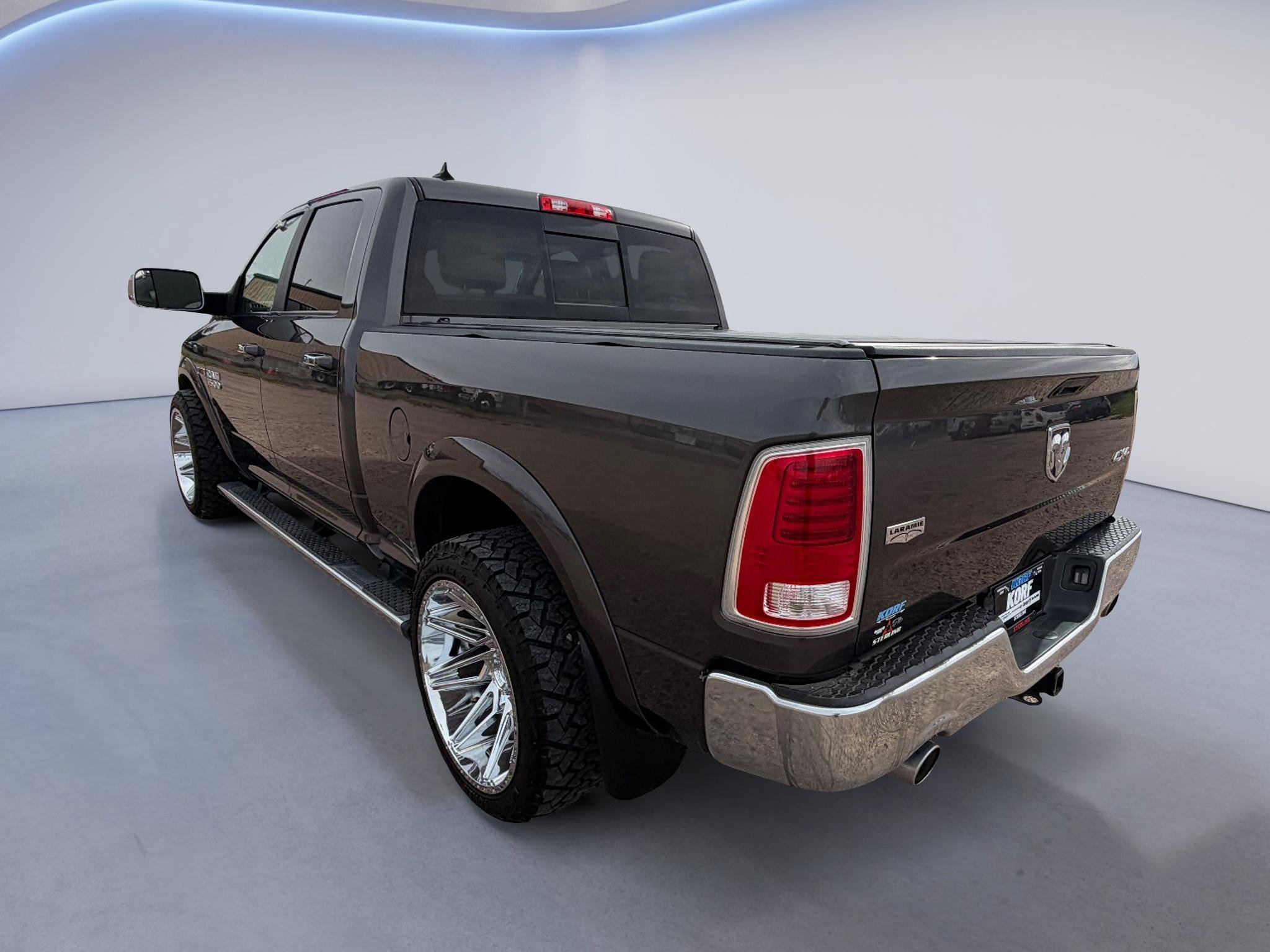 Used 2016 RAM 1500 Laramie w/ Convenience Group AWD/4WD image 7