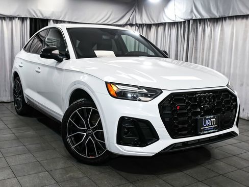 Used 2023 Audi SQ5 Premium Plus w/ Premium Plus Package AWD/4WD image 3