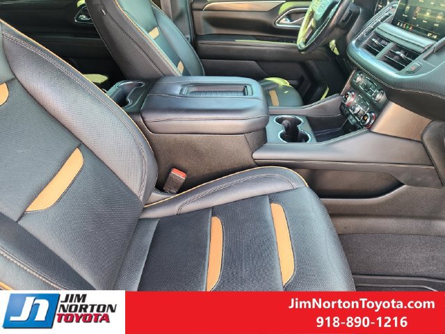 Used 2021 GMC Yukon AT4 w/ Rear Media and Nav Package AWD/4WD image 16