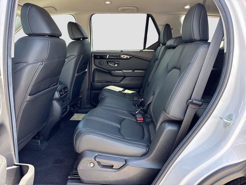 Certified 2025 Honda Pilot EX-L image 27